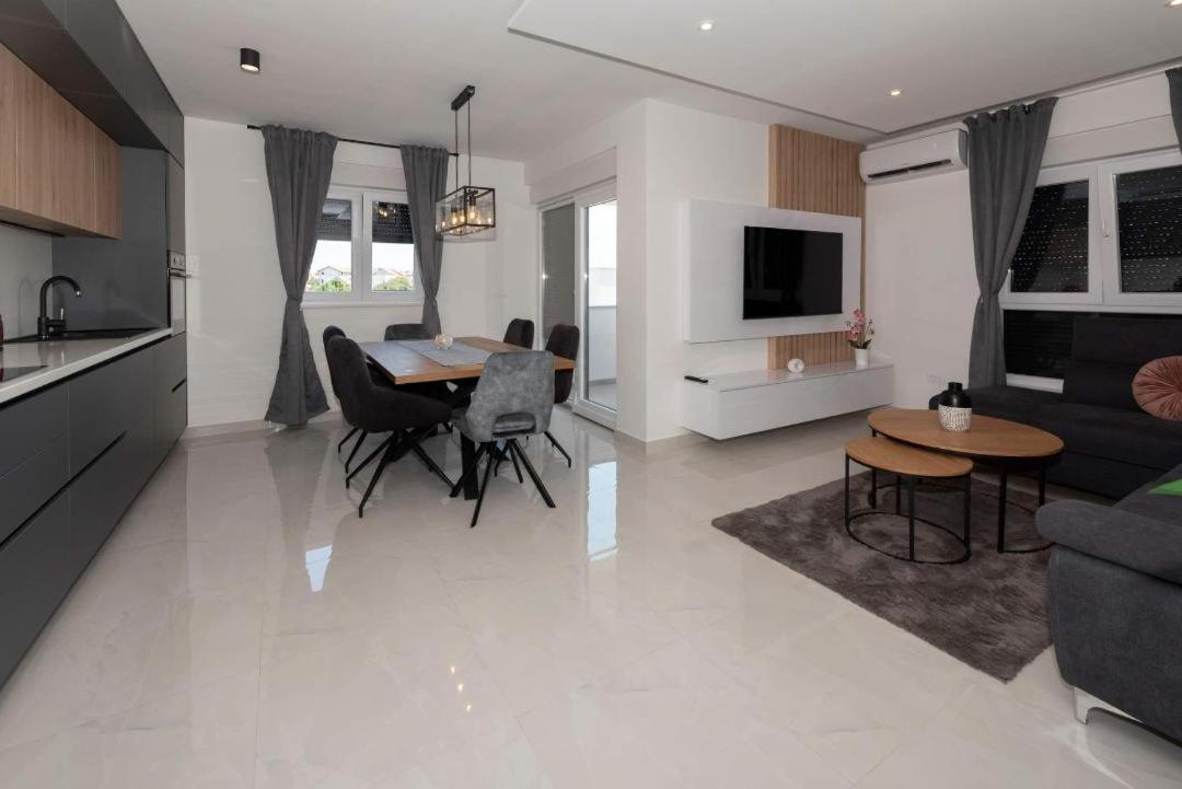 Penthouse Paola- Modern And Luxury Apartment In Zadar Exteriör bild
